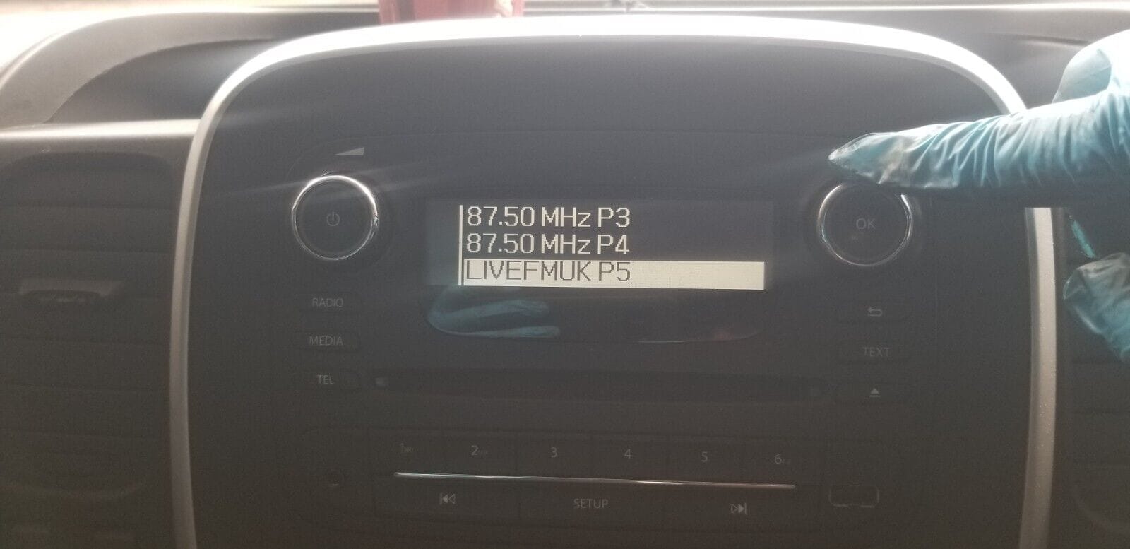 Vauxhall Vivaro X82 Stereo Radio Cd Player 281158156R/No Code - Image 4