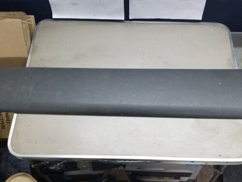 VIVARO TRAFIC  DRIVER SIDE MIDDLE TRIM MOULDING PANEL 8200036089