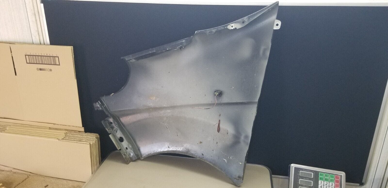 Vivaro Trafic Primastar - Drivers Right Front Wing In Black Genuine - Image 3