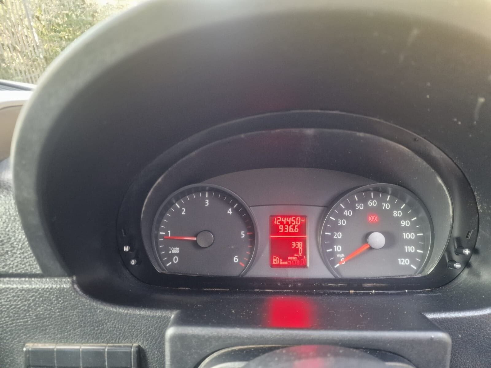 VOLKSWAGEN CRAFTER - Image 9