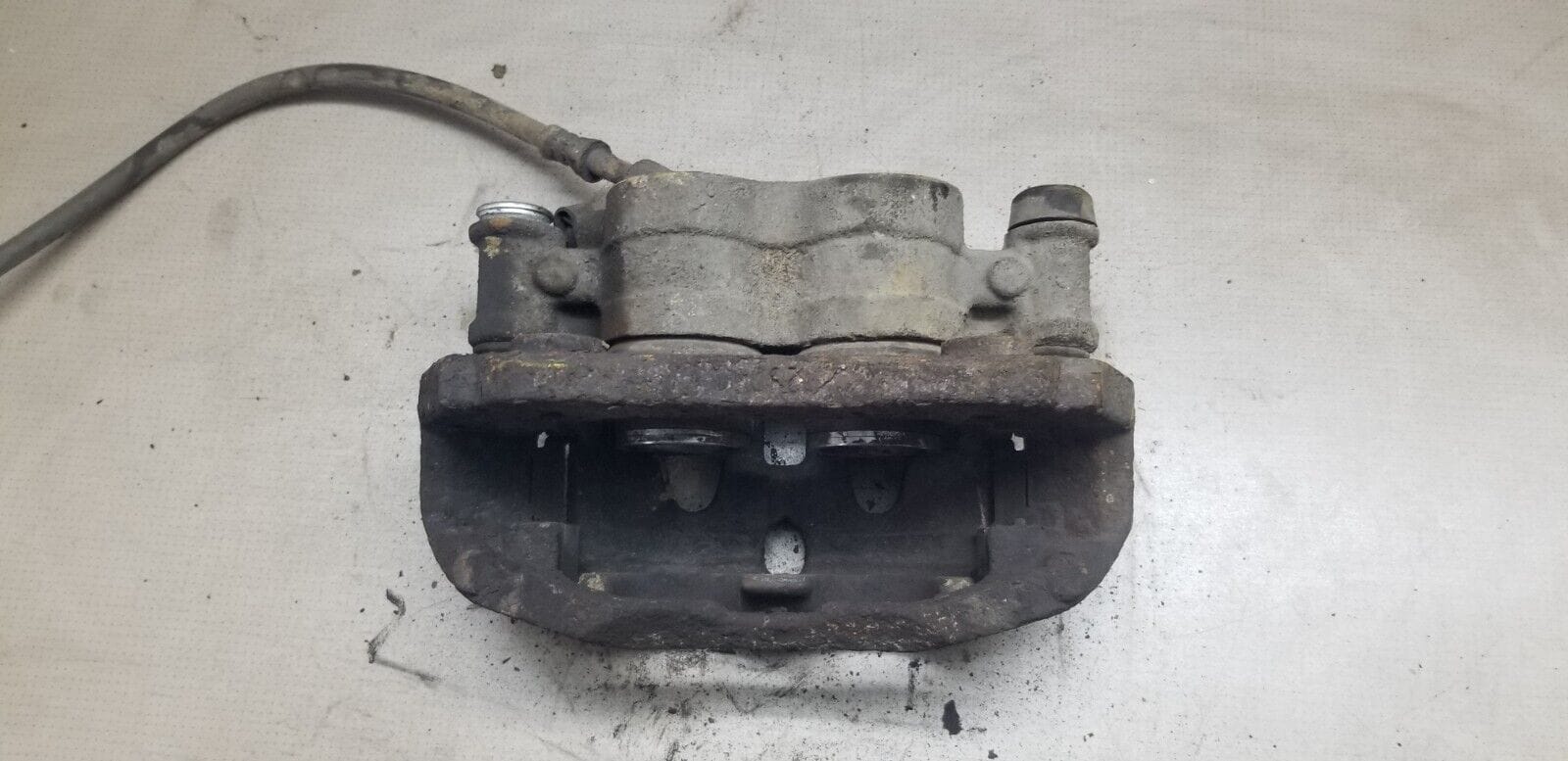VOLKSWAGEN CRAFTER Brake Caliper Passenger Rear 2013 2.0 Diesel - Image 7