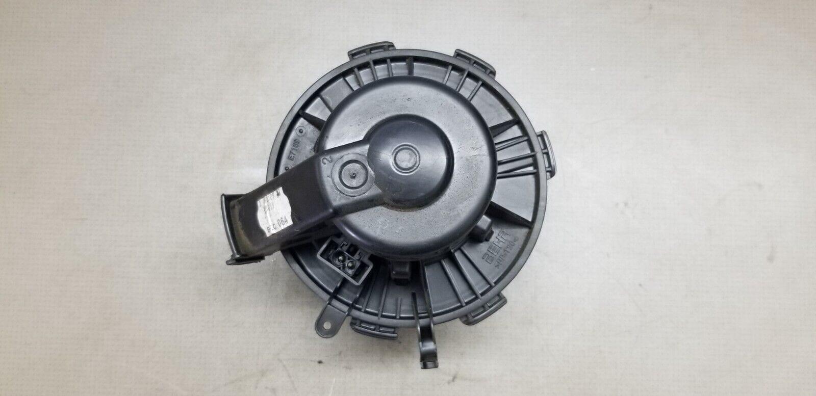 VW CRAFTER / Mercedes Sprinter 2006-2014 Heater blower motor - Image 3