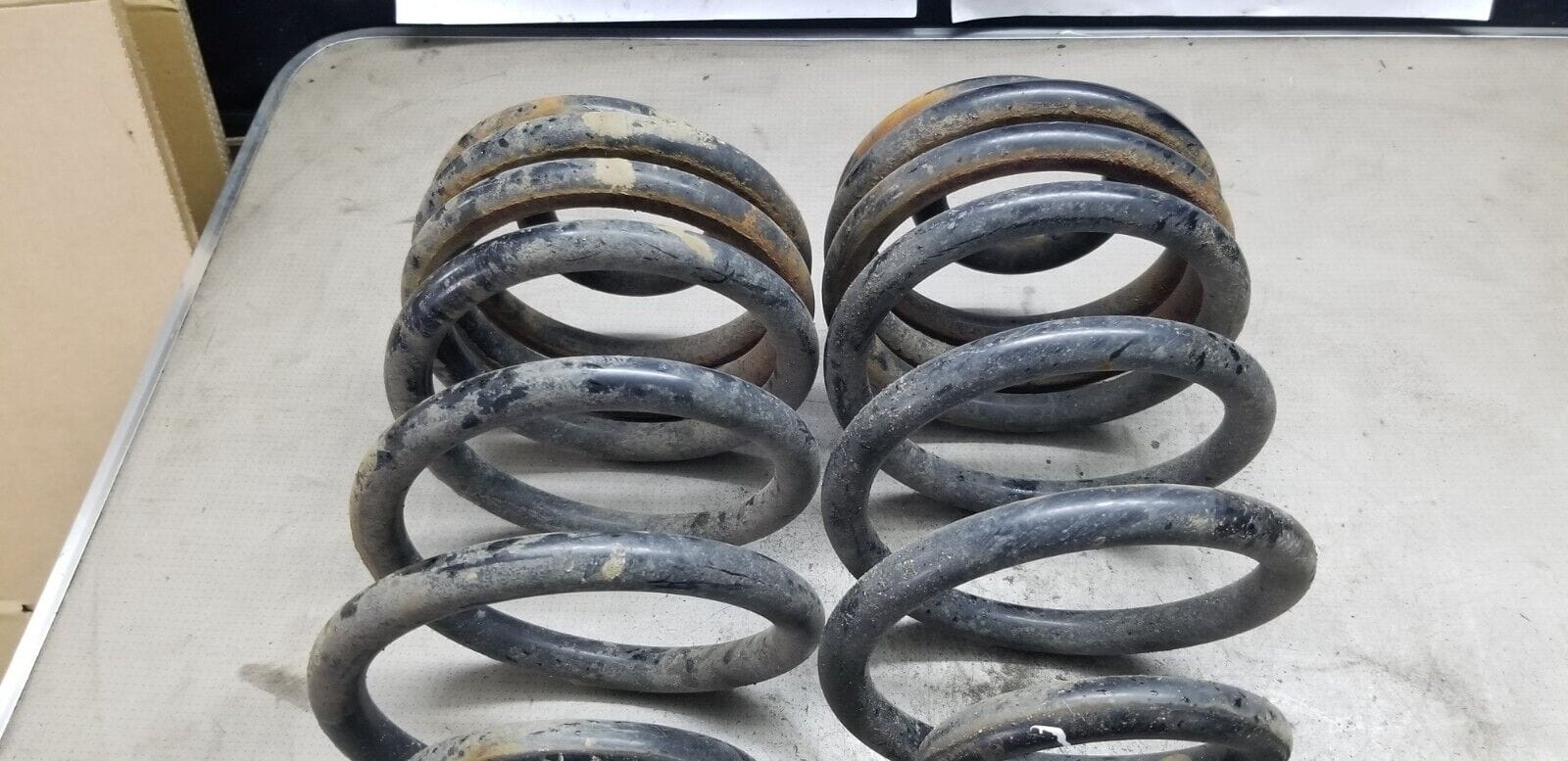 Vauxhall Vivaro Pair Of Rear Coil Spring 2014 - Image 3