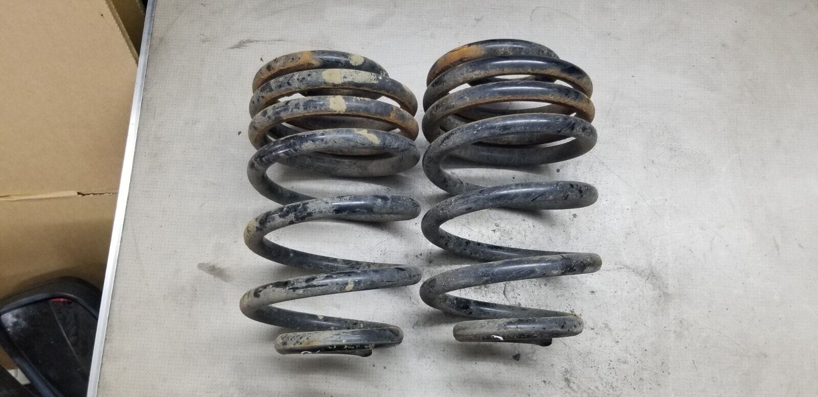Vauxhall Vivaro Pair Of Rear Coil Spring 2014
