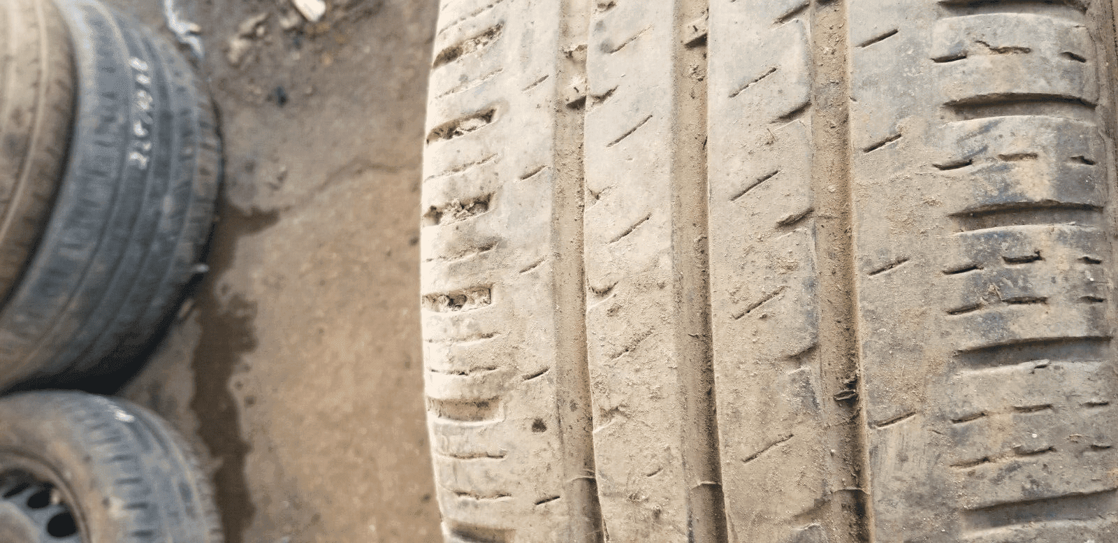 Volkswagen Bus Steel Wheel Rim (7H0601027D) And Tyre 215/65R16C |O - Image 9