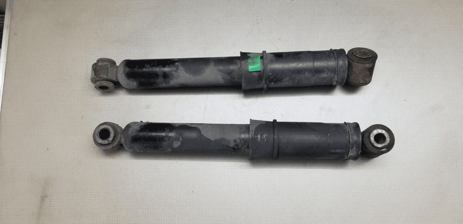 X2 RENAULT KANGOO REAR SHOCK ABSORBER 8200868514
