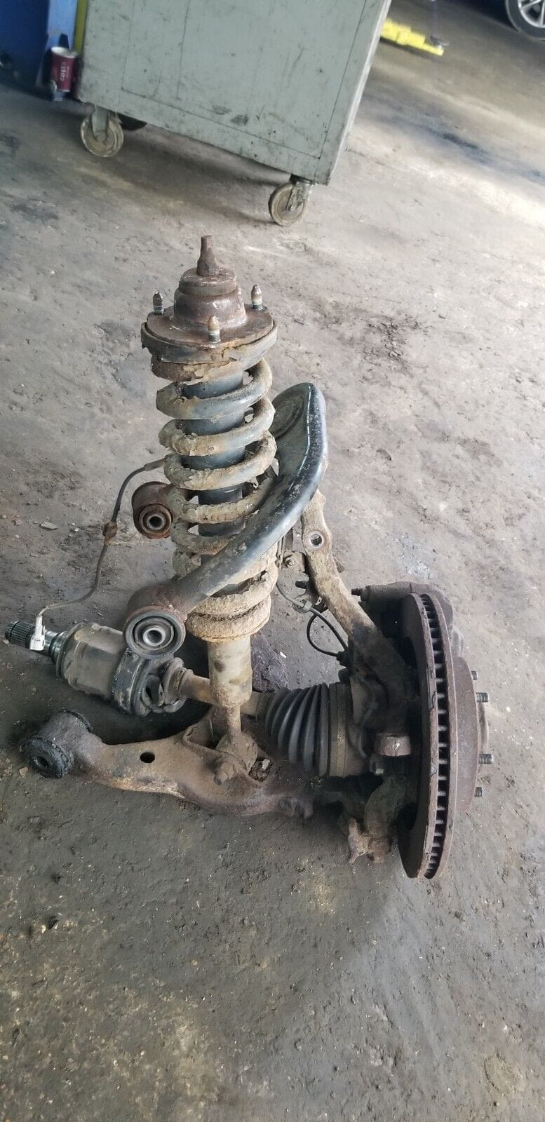 2005 Toyota Land Cruiser 3.0 Diesel Front Suspension Leg Complete Passenger Side