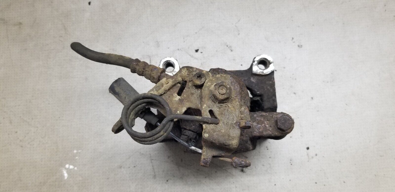 2011 FORD GALAXY 2.0 DIESEL NSR REAR PASSENGER SIDE BRAKE CALIPER - Image 4