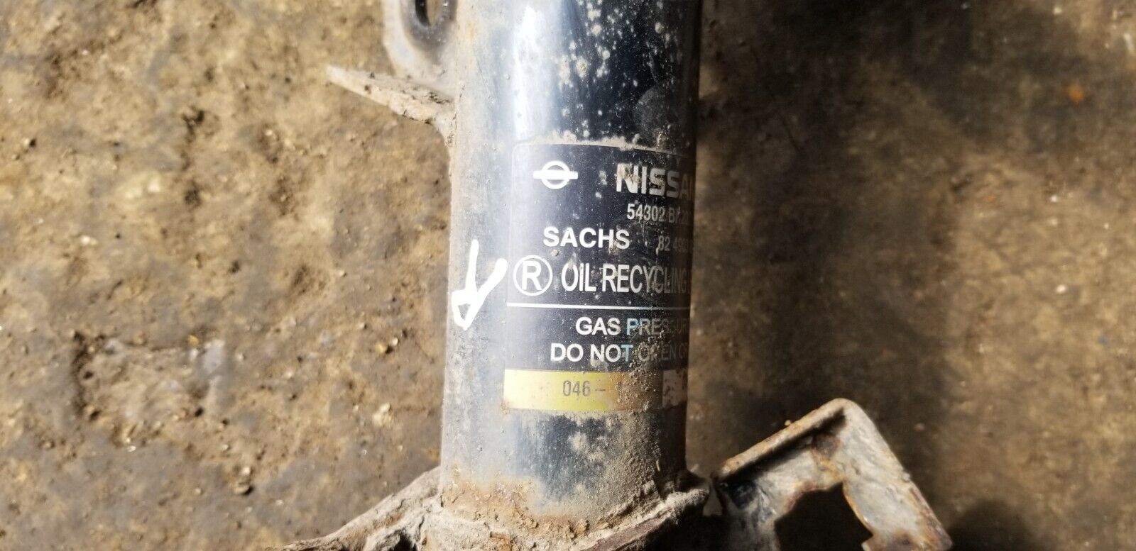 2011 Nissan Qashqai J10 1.5 Diesel. Front Right Side Shock Absorber 54302BR20A - Image 4