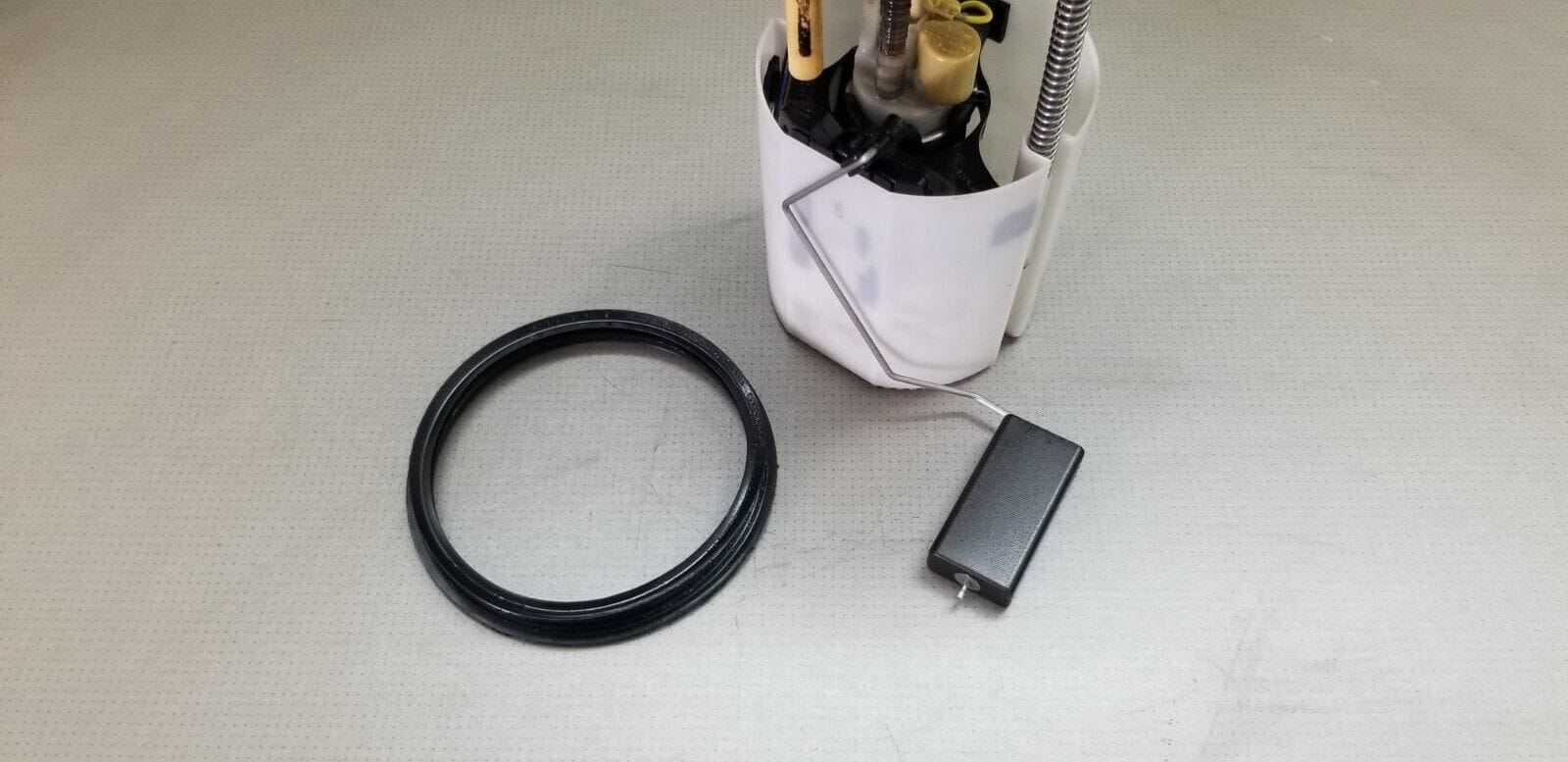 2012 SKODA OCTAVIA 1.6 TDI CAYC IN TANK FUEL SENDER UNIT PUMP 1K0919050AB - Image 5