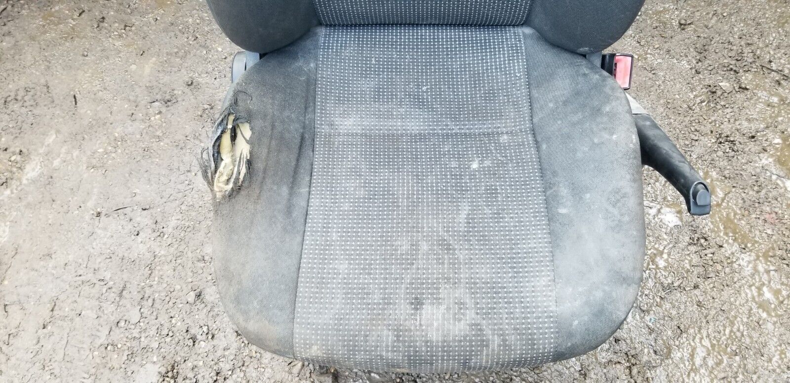 2013 MERCEDES SPRINTER W906 SEAT WITH BASE FRONT DRIVER SIDE - Image 3