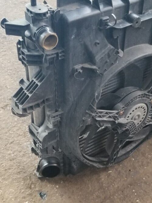 Side view of 1379297080 radiator pack for Peugeot Boxer / Citroen Relay