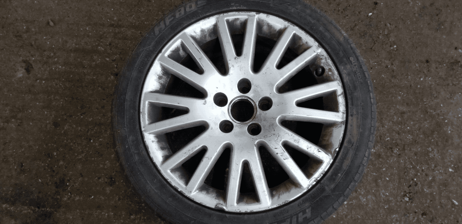 AUDI A4 B7 17'' ALLOY WHEEL & TYRE 4FO 601 025 AK 235/45R17 - Image 3