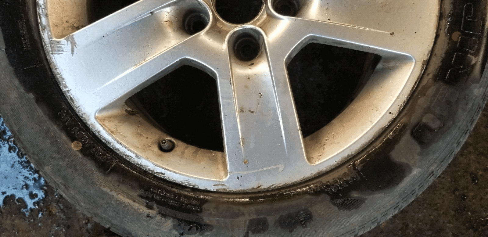 Audi A4 Alloy Wheel 8E0601025B And TYRE 205/55R16 |O - Image 4