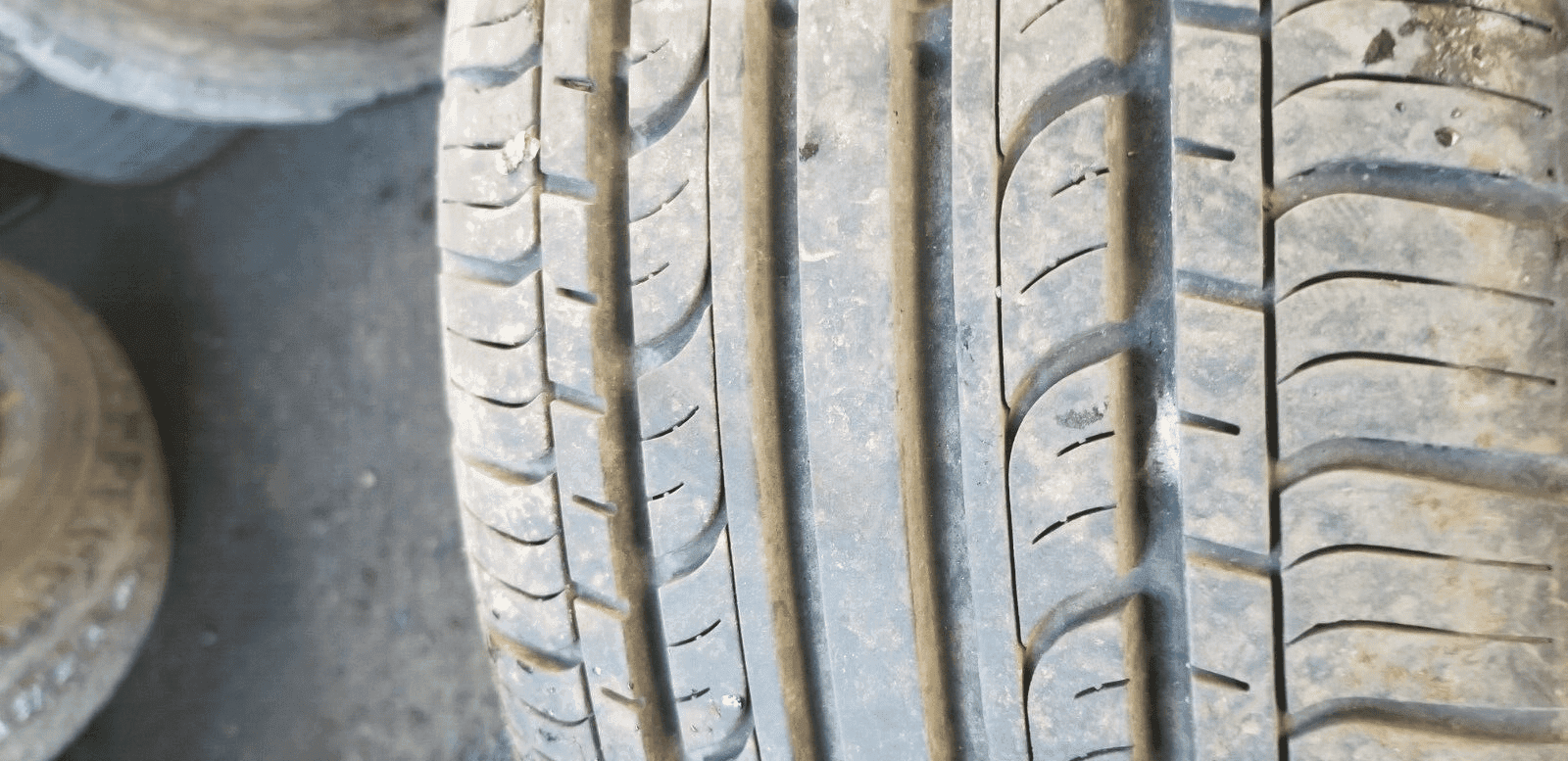 Audi A4 Alloy Wheel 8E0601025B And TYRE 205/55R16 |O - Image 7