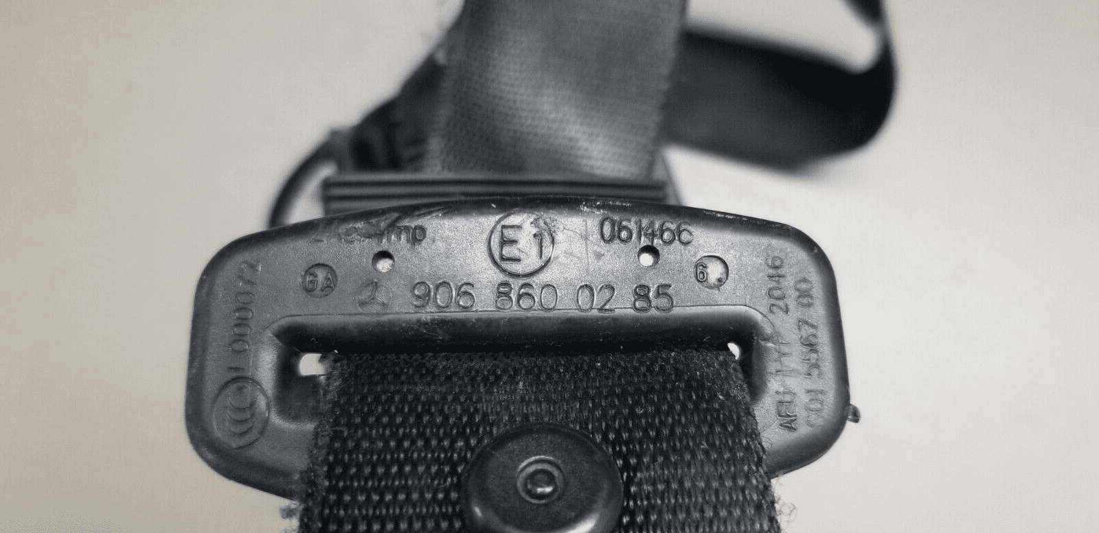 CRAFTER SPRINTER W906 2012 FRONT RIGHT O/S/F SEAT BELT A9068600285 - Image 7