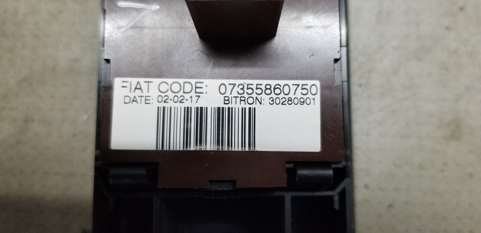 Citroen Relay/jumper 2017 Mk3 Fog Light Switch 07355860750 - Image 4