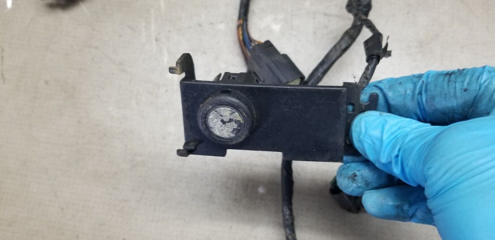 FORD GALAXY FRONT BUMPER PARKING SENSORS &LOOM AG9T-15K867-ND/for parts - Image 6