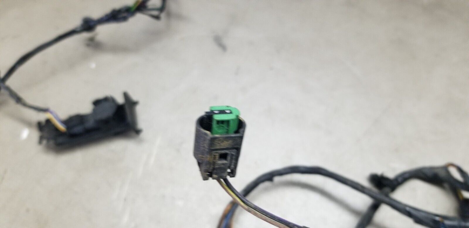 FORD GALAXY FRONT BUMPER PARKING SENSORS &LOOM AG9T-15K867-ND/for parts - Image 9