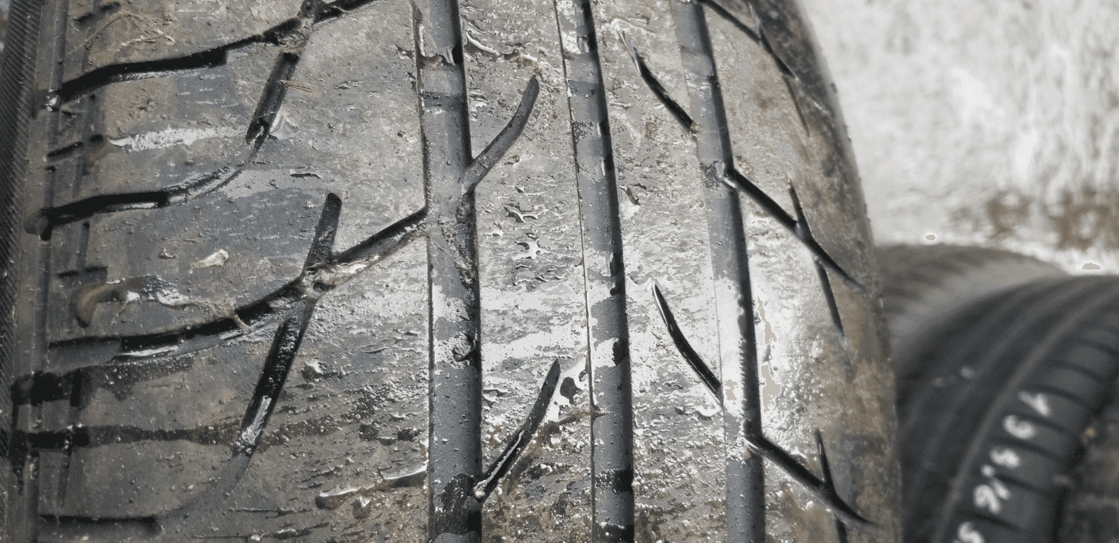 GENUINE NISSAN QASHQAI J11 6.5x17" ET40 ALLOY WHEELS 40300EY17C & TYRES - Image 11