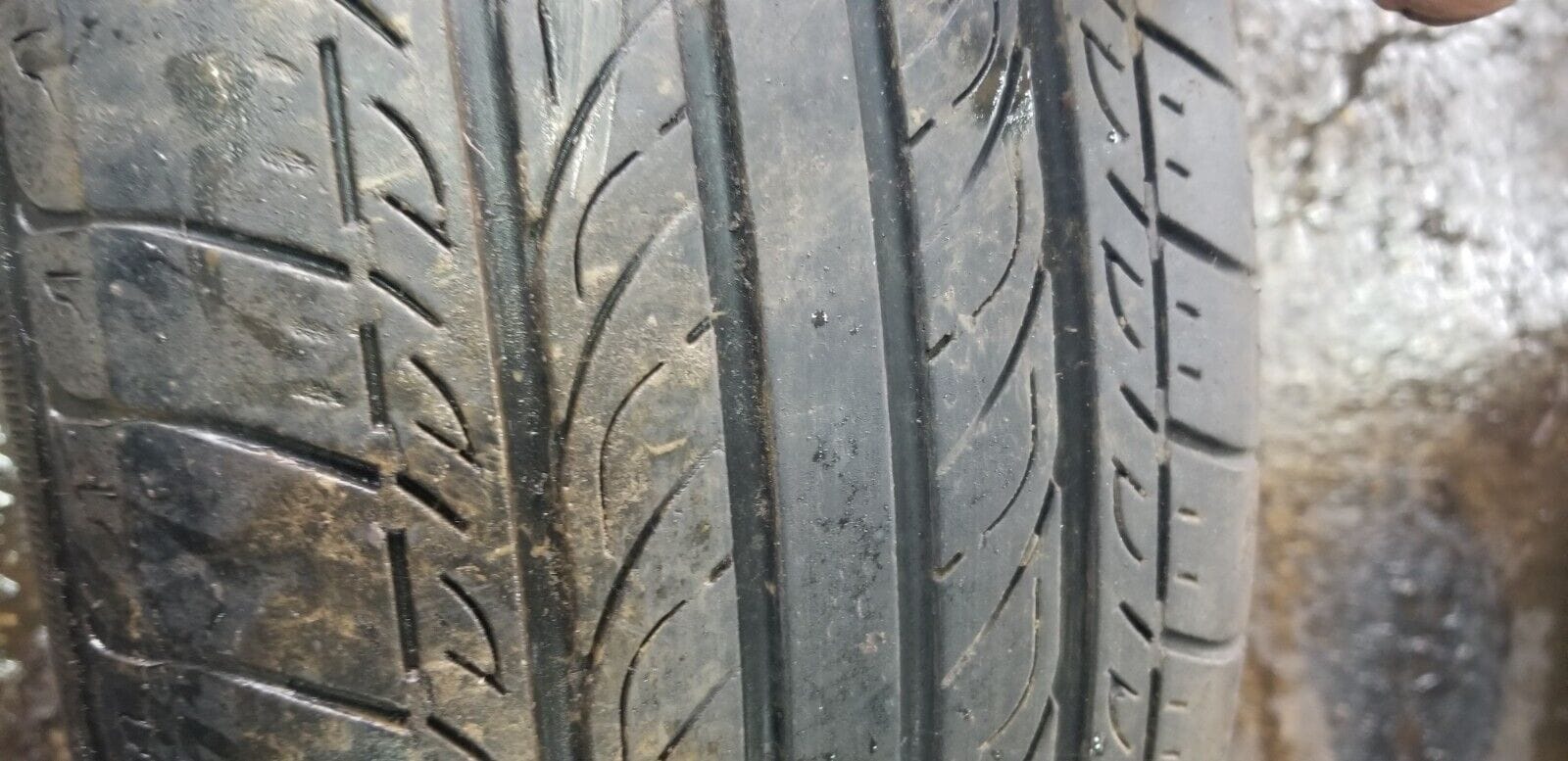 GENUINE NISSAN QASHQAI J11 6.5x17" ET40 ALLOY WHEELS 40300EY17C & TYRES - Image 9