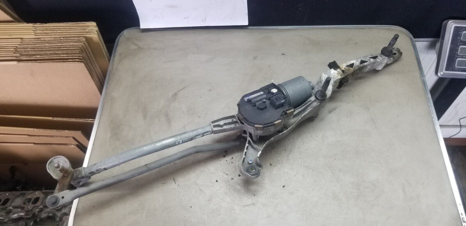 MERCEDES BENZ C CLASS C204 Coupe 2007-2015 Wiper Assembly A2048201140