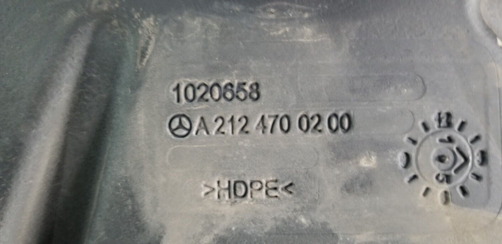 Mercedes Benz E-Class W212 AdBlue Tank With Pump A2124700200 |O - Image 6