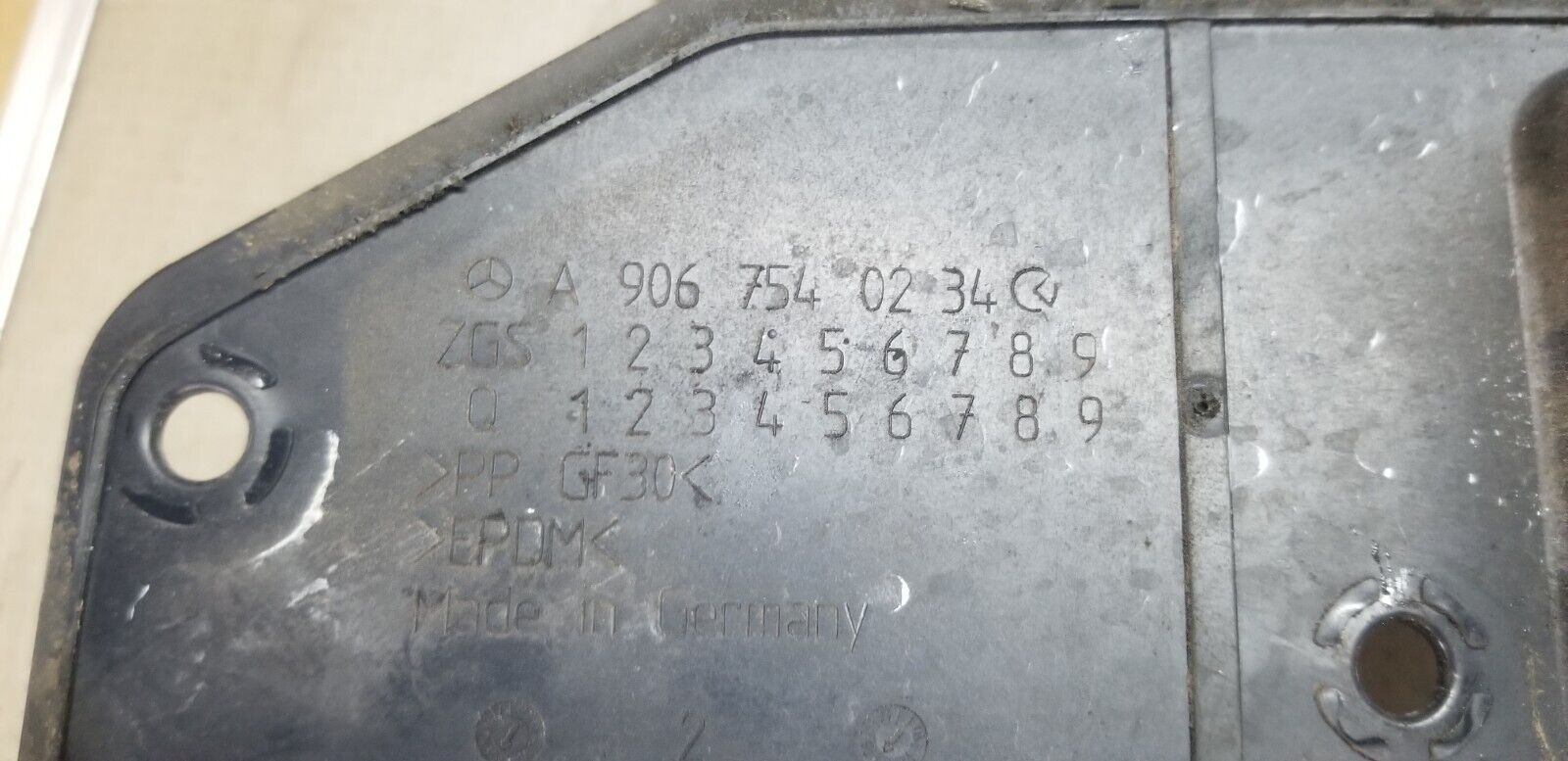 Mercedes Benz Sprinter Fuel Door A9067540234 Fuel Flap W906 2.1L 2015 |O - Image 5