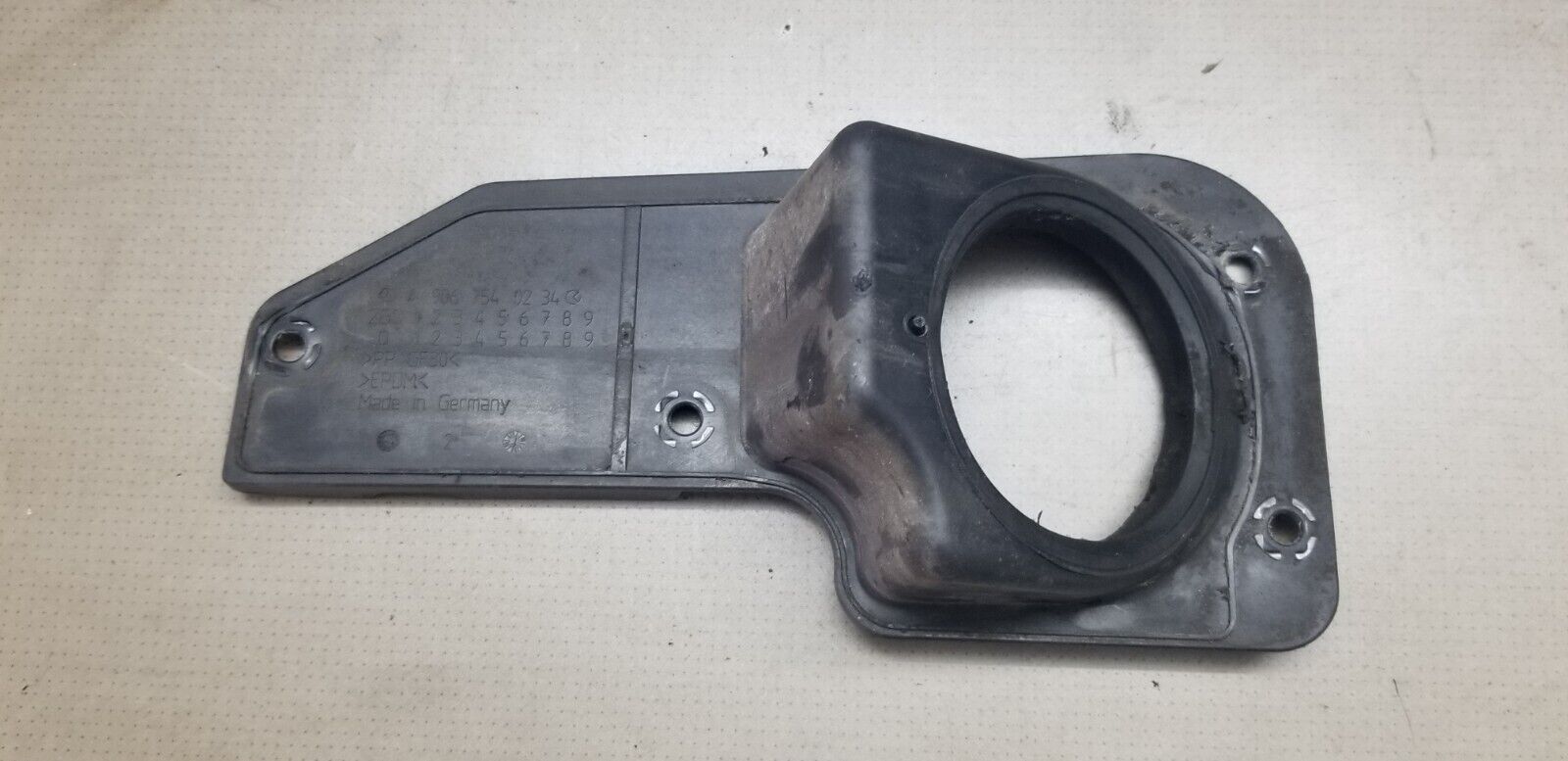 MERCEDES BENZ SPRINTER W906 FUEL FILLER SURROUNDING TRIM A9067540234 - Image 3