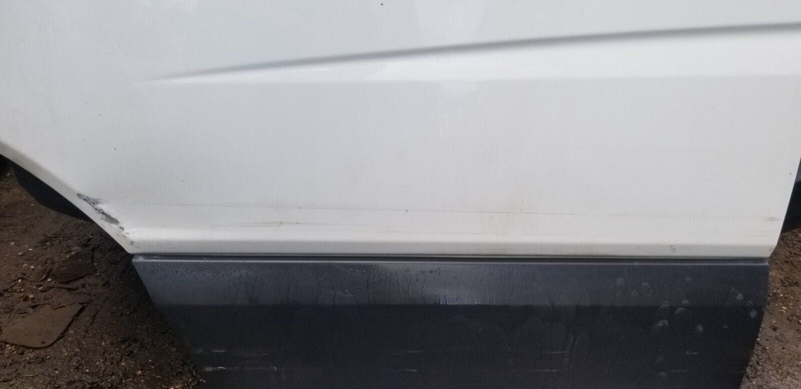 MERCEDES BENZ SPRINTER W906 VOLKSWAGEN CRAFTER PASSENGER SIDE FRONT WHITE DOOR - Image 4