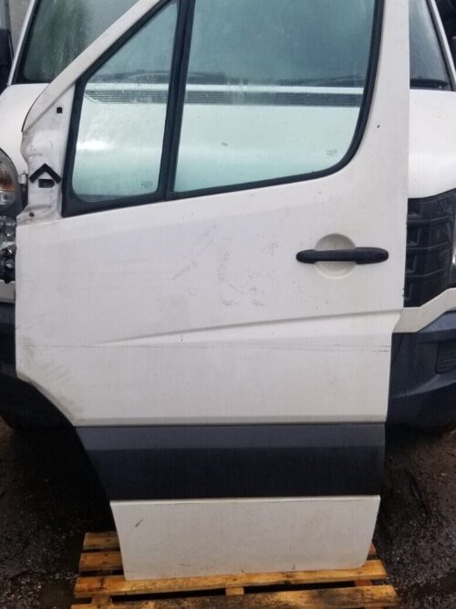 VW Crafter passenger side door – white OEM replacement