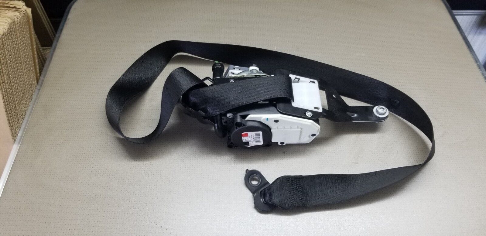 Mercedes Benz W212 E Class Facelift Front Seat Belt Left Side A2128600786 - Image 3