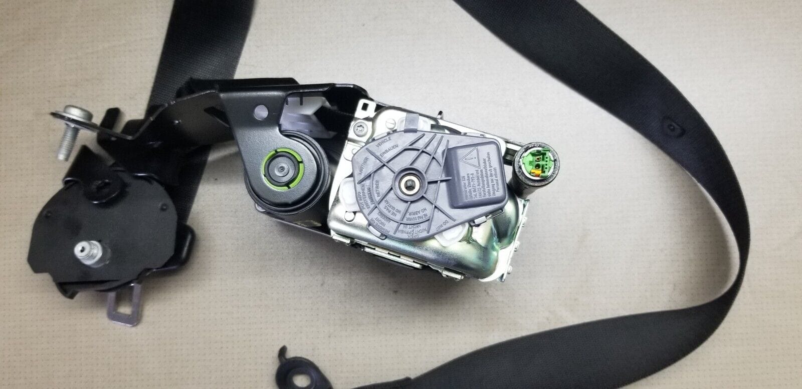 Mercedes Benz W212 E Class Facelift Front Seat Belt Left Side A2128600786 - Image 5