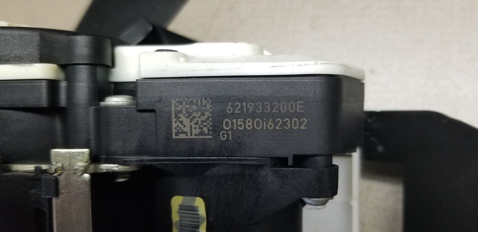 Mercedes Benz W212 E Class Facelift Front Seat Belt Left Side A2128600786 - Image 6