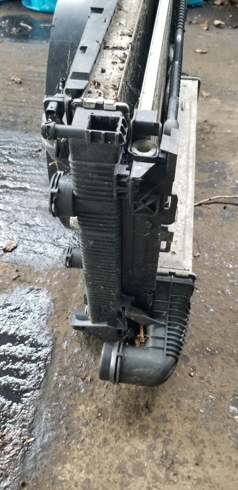 Mercedes Benz C Class Radiator Pack And Cooling Fan 2.1 Cdi Diesel Auto W204 2013 |O - Image 5