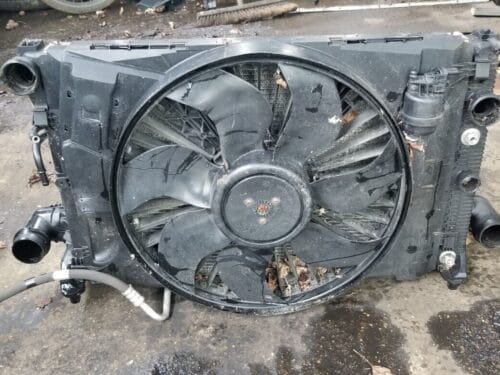 Mercedes Benz C Class Radiator Pack And Cooling Fan 2.1 Cdi Diesel Auto W204 2013 |O