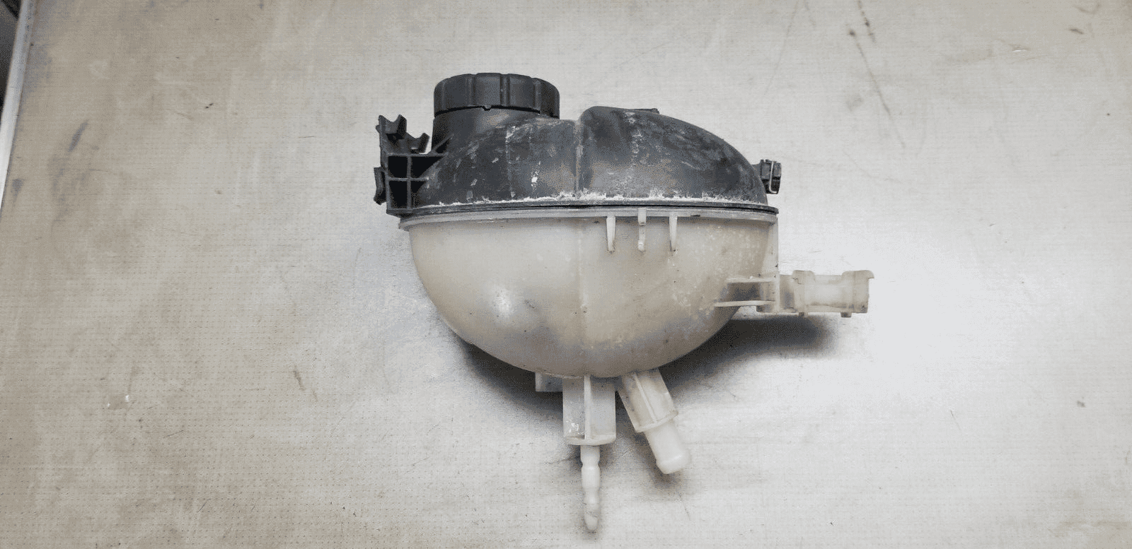 Mercedes E Class Coolant Expansion Tank 2015 Diesel W212 A2045000749 - Image 3