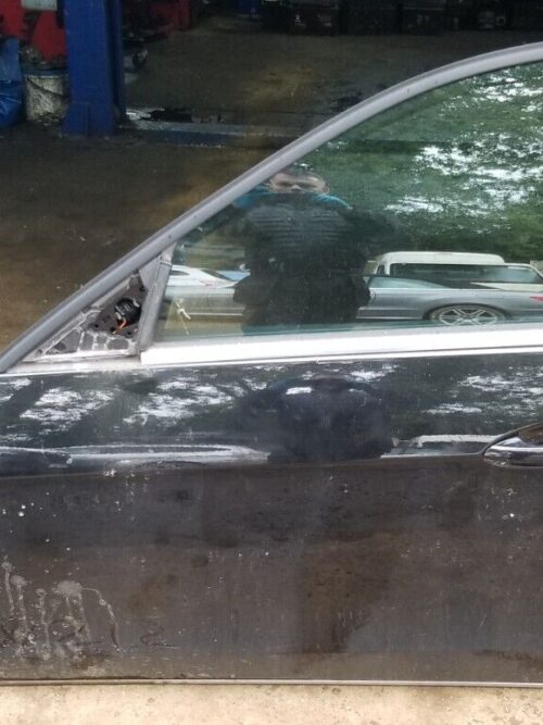 MERCEDES E CLASS FRONT DOOR LEFT PASSENGER SIDE IN BLACK SALOON W212 2015