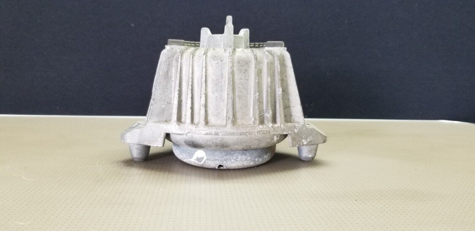 Mercedes E Class W212 Engine Mounting Right A 204 240 47 17 - Image 4