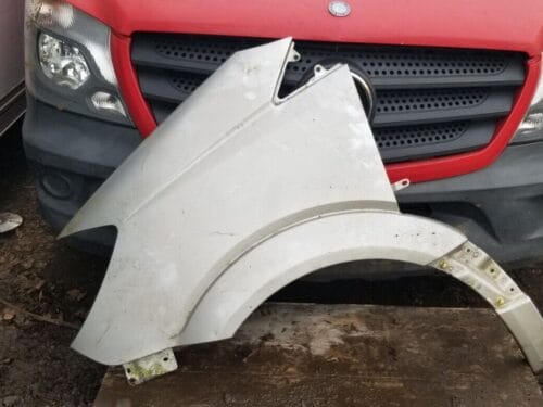 MERCEDES SPRINTER W906 FRONT PASSENGER  SIDE WHITE WING/FENDER 2014-2017 SILVER