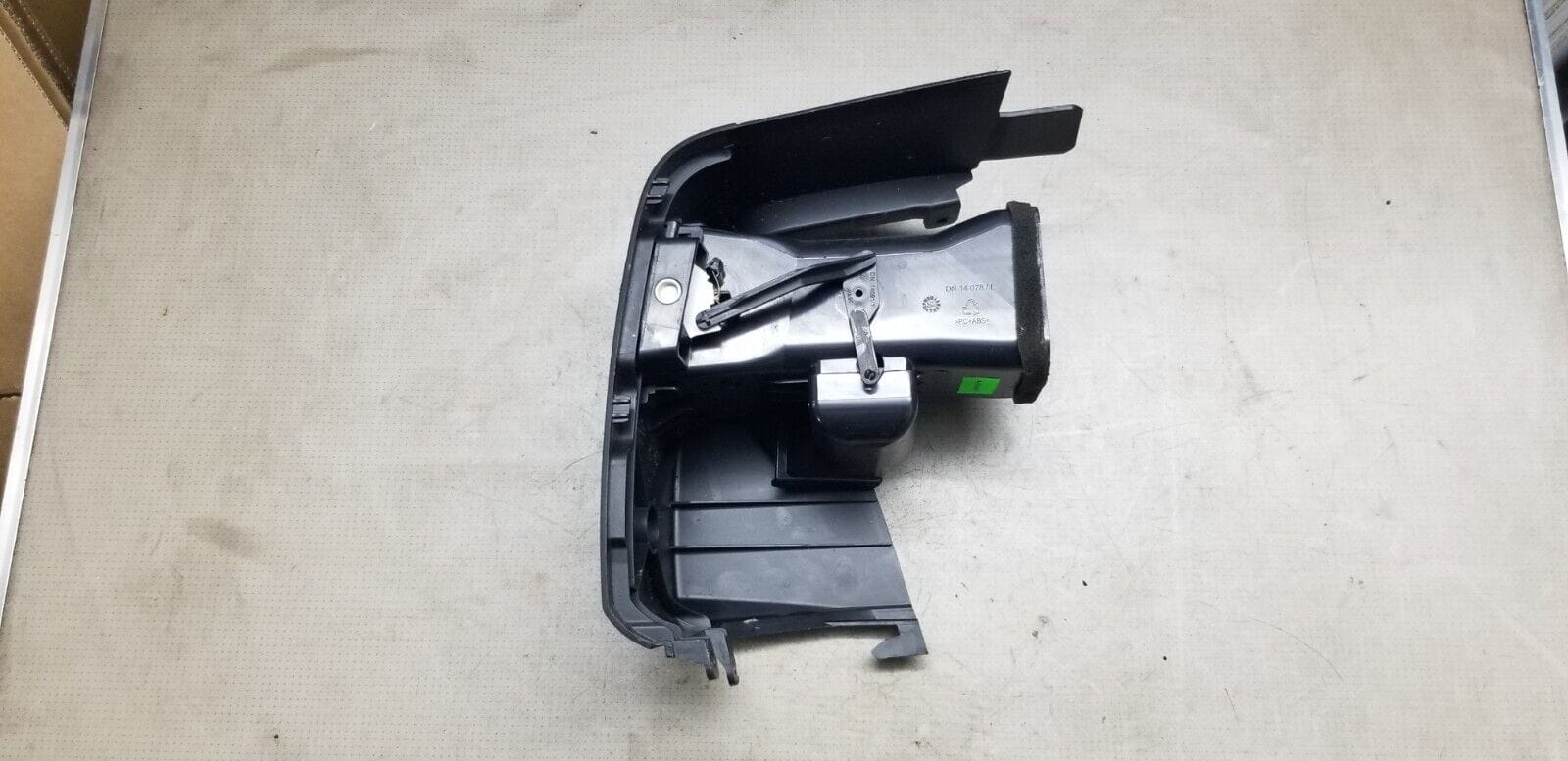 MERCEDES SPRINTER W906 Passenger Dash Air Vent 2015 Diesel A9068300654 - Image 4