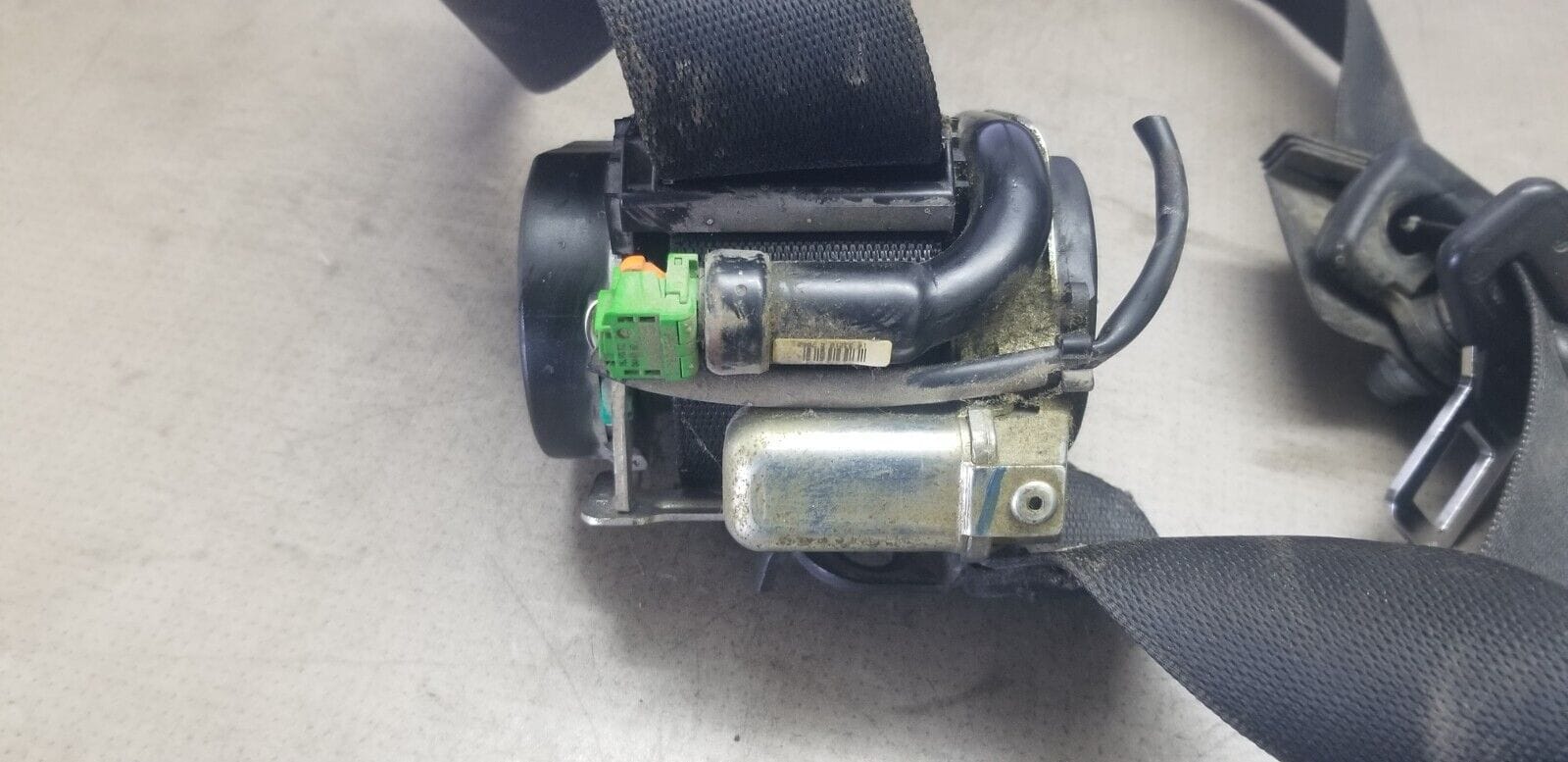 Mercedes-Benz Sprinter W906 Front Left N/S Seat Belt Black A9068600285 - Image 4