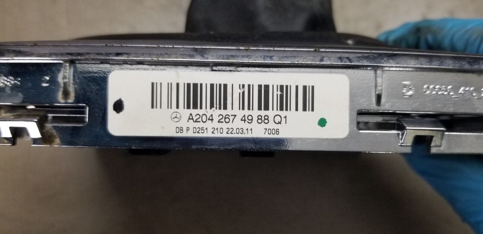 Mercedes C220 W204 2012 AUTOMATIC Gear Stick & Trim A2042674988 - Image 8