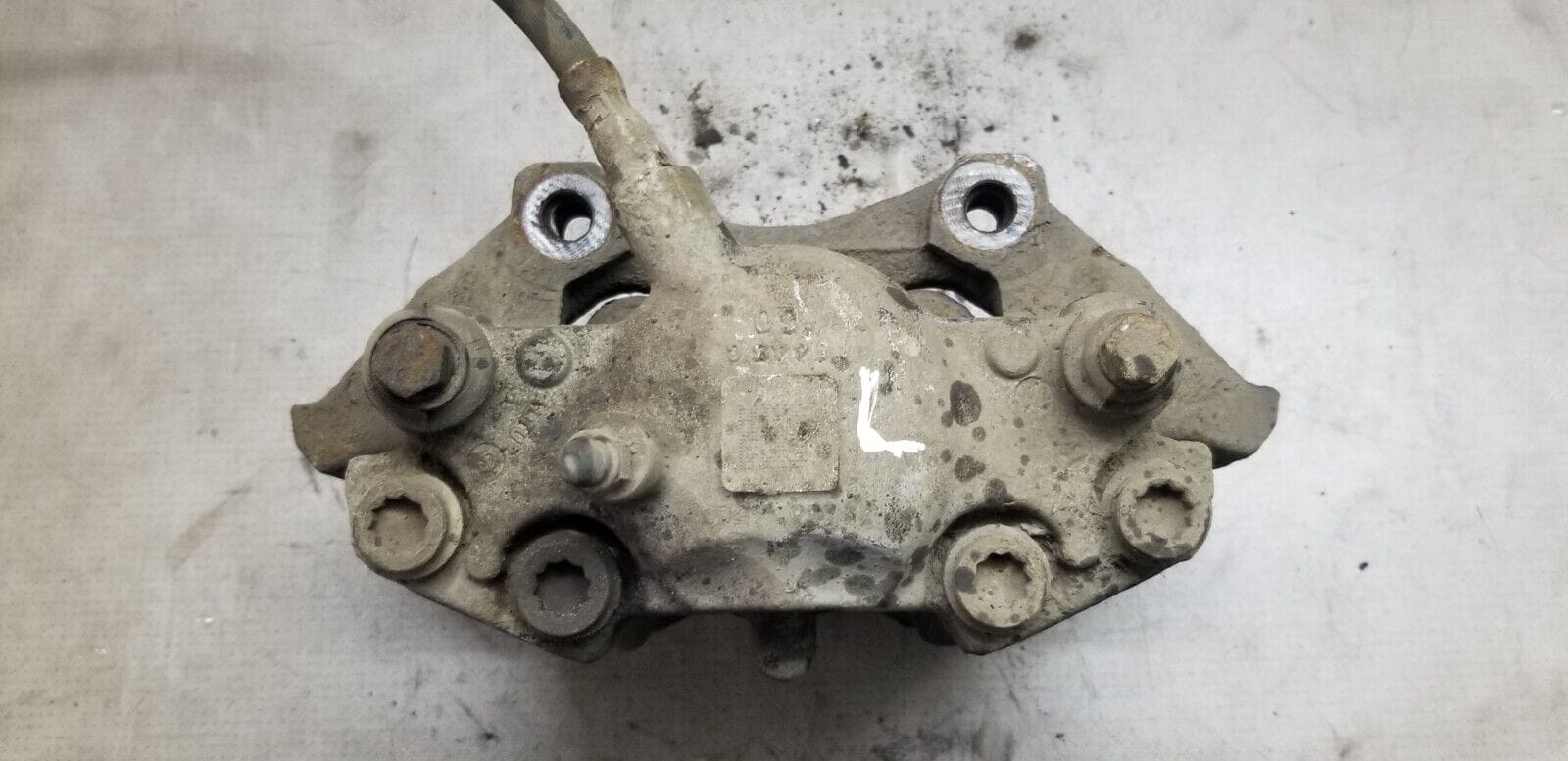 Mercedes E Class C207 E250 2.1 CDI Front Brake Caliper Passenger Side - Image 3