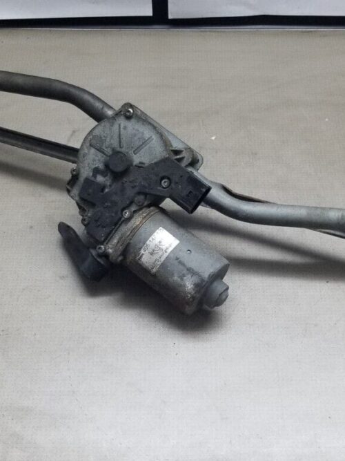 Mercedes Sprinter Volkswagen Crafter Windscreen Wiper Motor and linkage A9068200140 |O