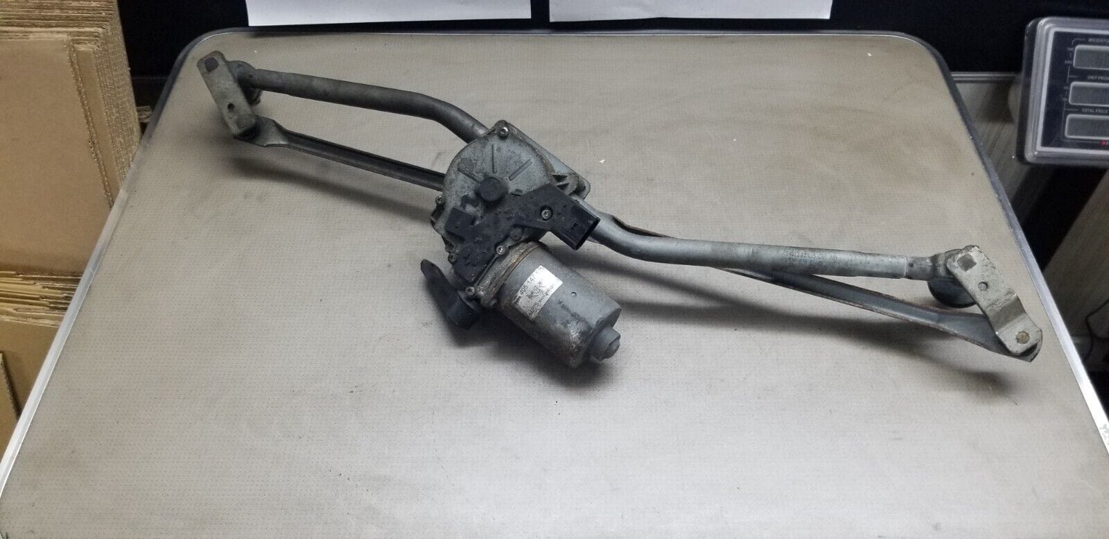 Mercedes Sprinter Volkswagen Crafter Windscreen Wiper Motor and linkage A9068200140 |O
