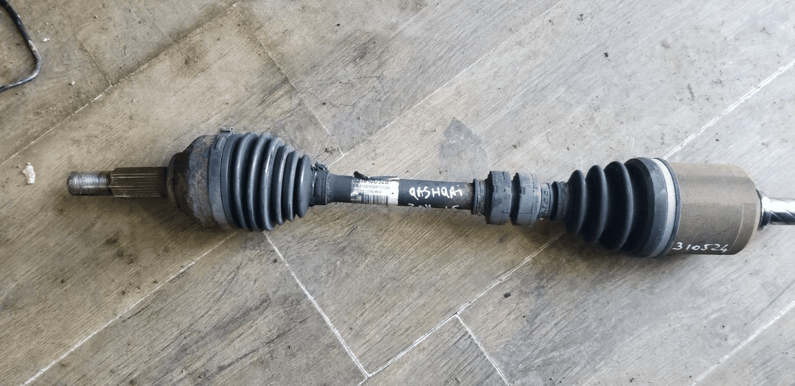 Nissan Qashqai Passenger Side Nearside Driveshaft 2011 1.5L Diesel Manual