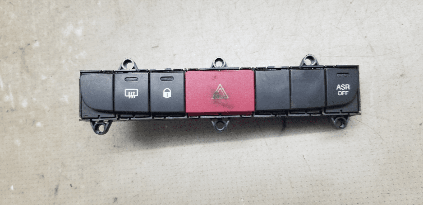 Hazard Light Switch Peugeot Boxer 2.0 2018 7355861650