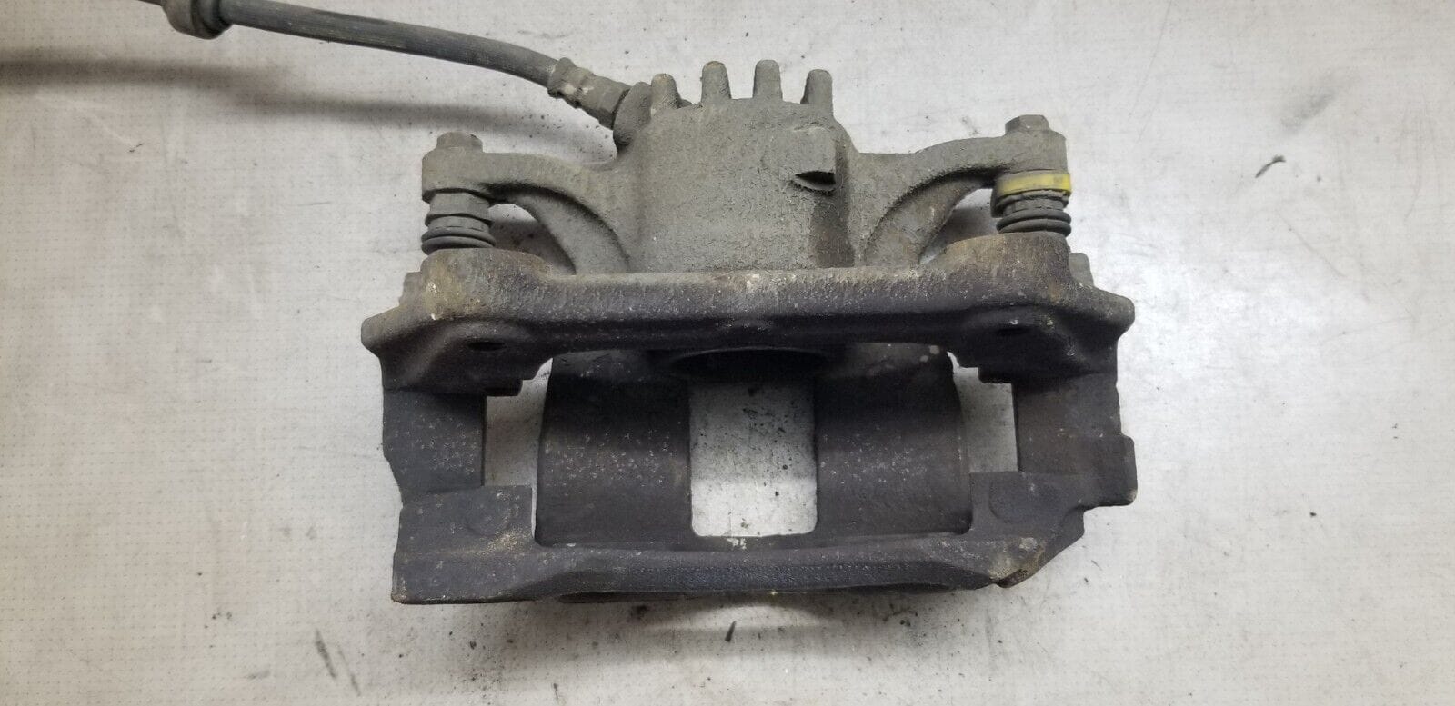 RENAULT TRAFIC 1.6 DIESEL PASSENGERS SIDE FRONT BRAKE CALIPER NSF 2015 - 2019 - Image 4