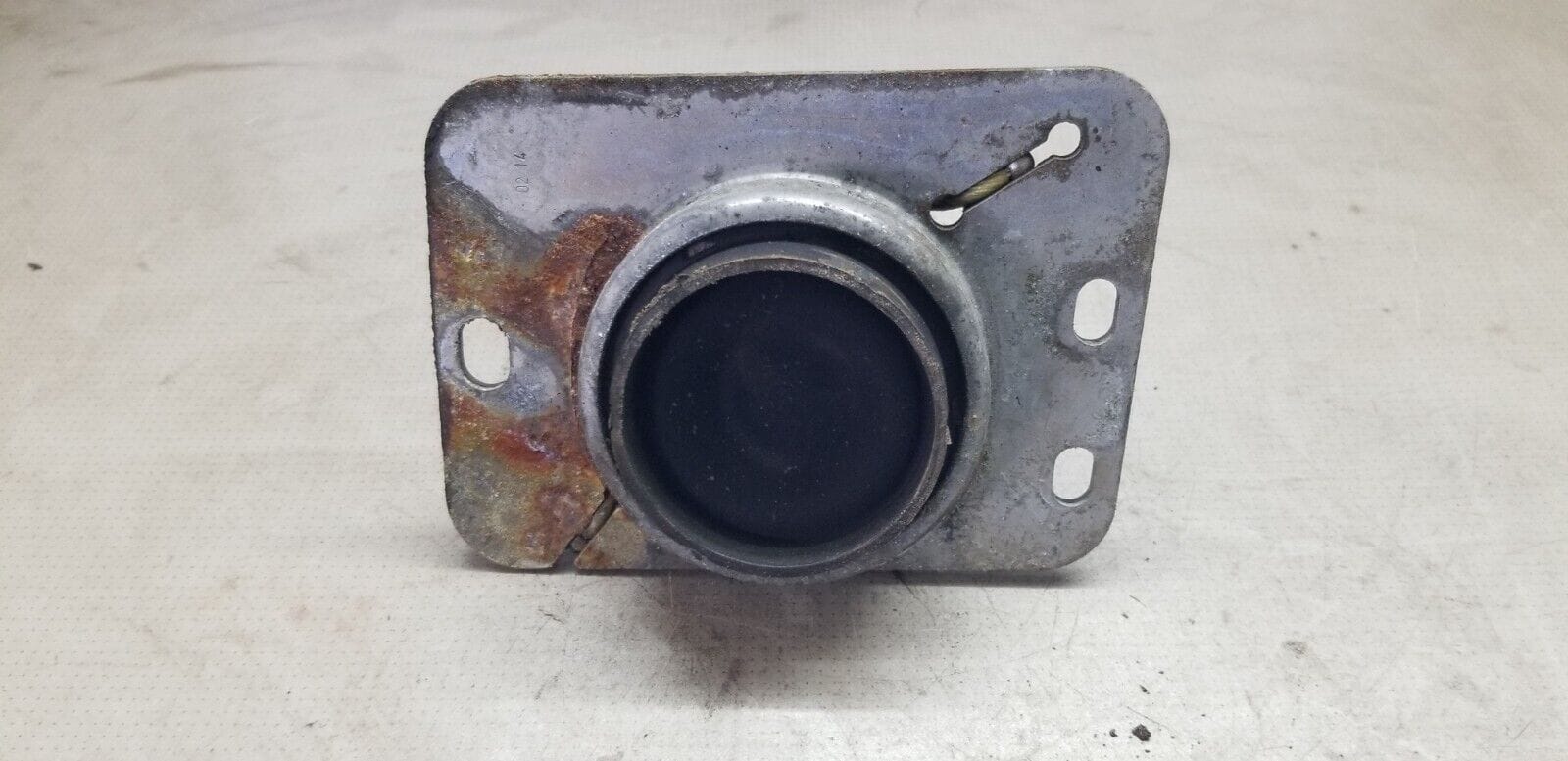 Renault Trafic 2013 Engine Mount 8200411257 - Image 5